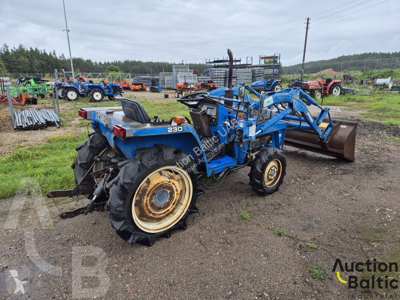 Tractor Iseki TA 230