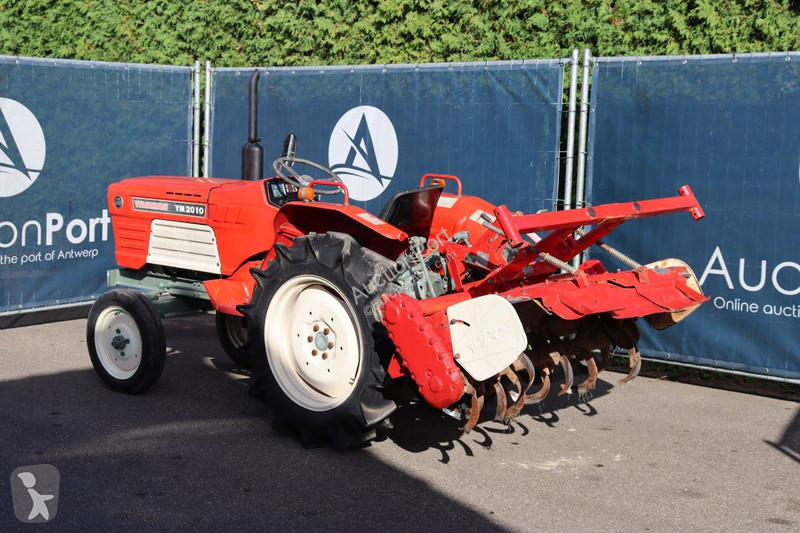 Tractor agrícola Yanmar YM 2010