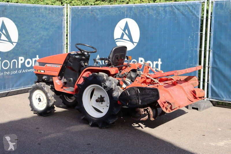 Tractor agrícola Mitsubishi MT155