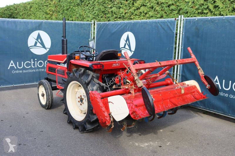 Tractor agrícola Yanmar F24