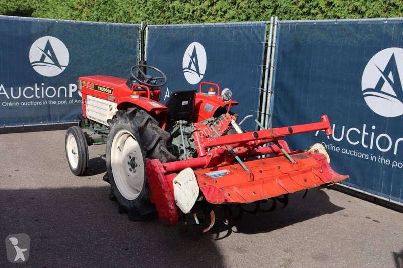 Tractor agrícola Yanmar YM2000B