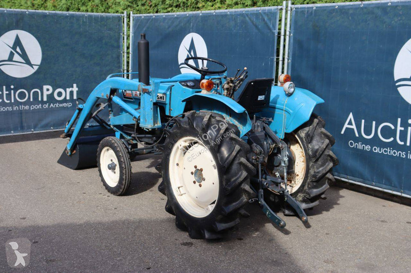 Tractor agrícola Mitsubishi D2000