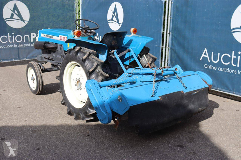 Tractor agrícola Mitsubishi D2050
