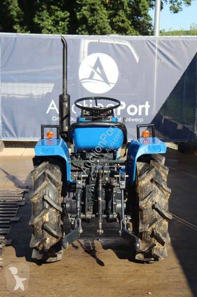 Tractor agrícola Iseki TU1400