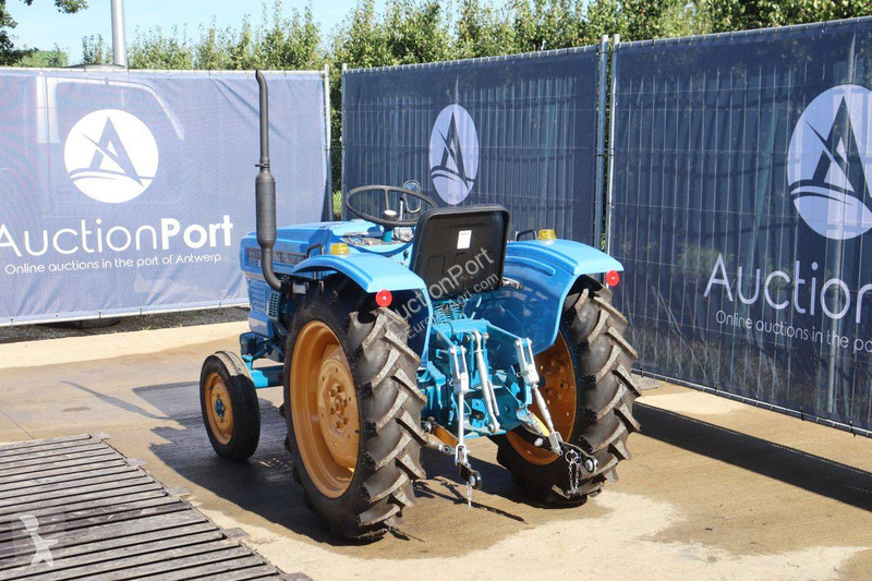 Tractor agrícola Hinomoto E18