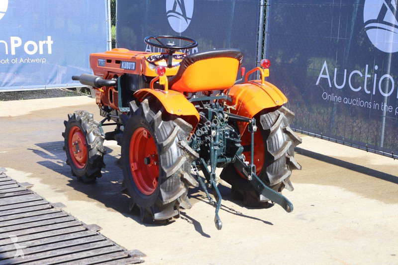 Tractor agrícola Kubota B7001DT