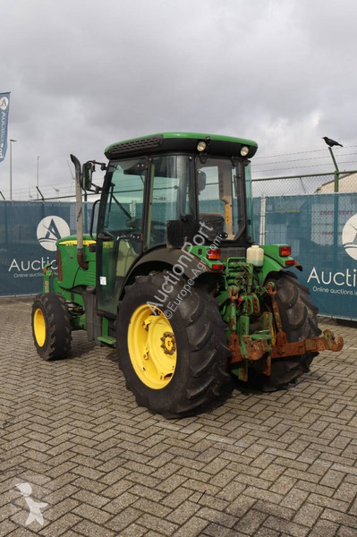 Tractor agrícola John Deere 5615 V