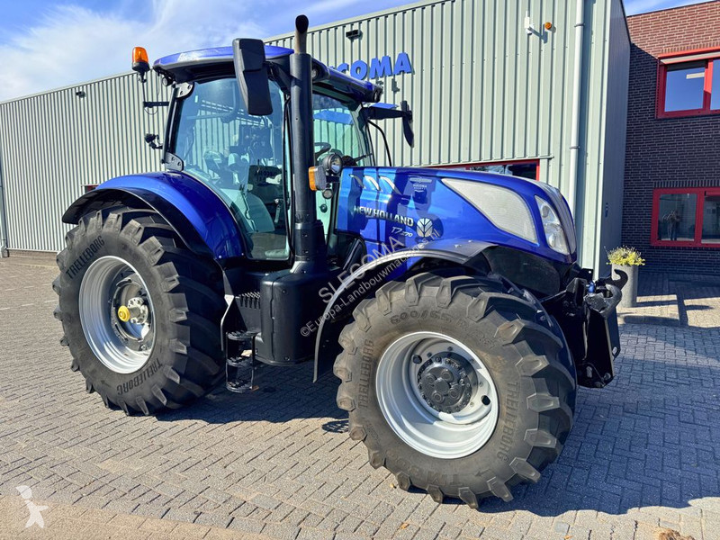 Tracteur agricole New Holland T7.270AC Blue...