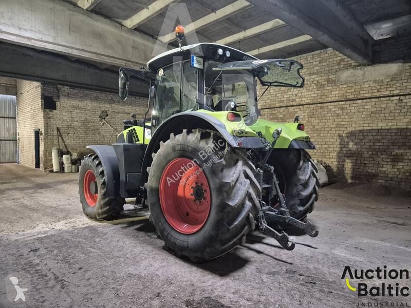 Trattore Claas Arion 650