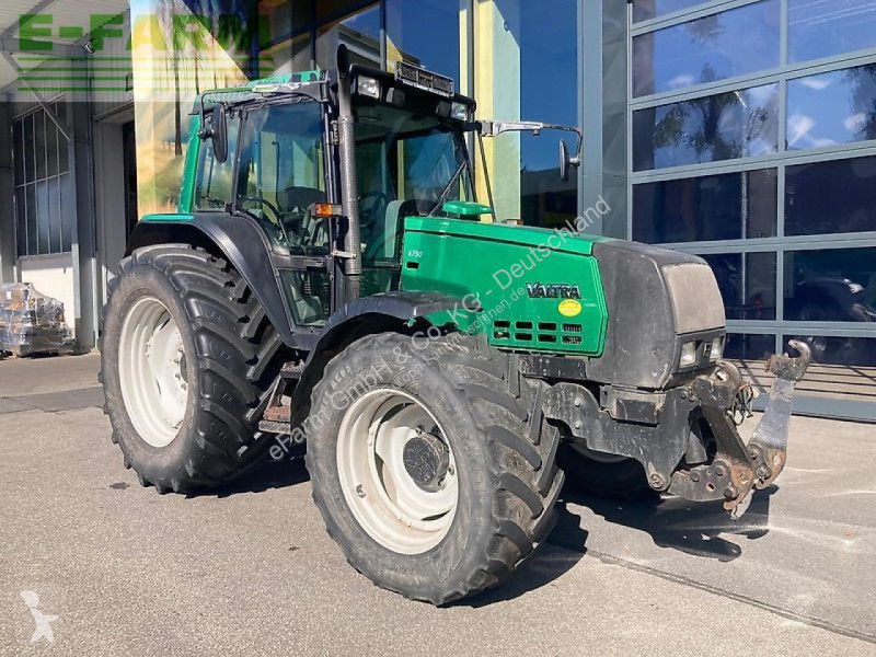 Tracteur agricole Valtra  6750 hitech