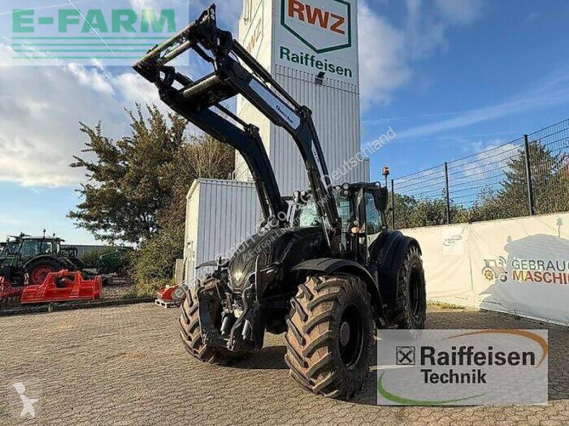 Tracteur agricole Valtra  t214 direct
