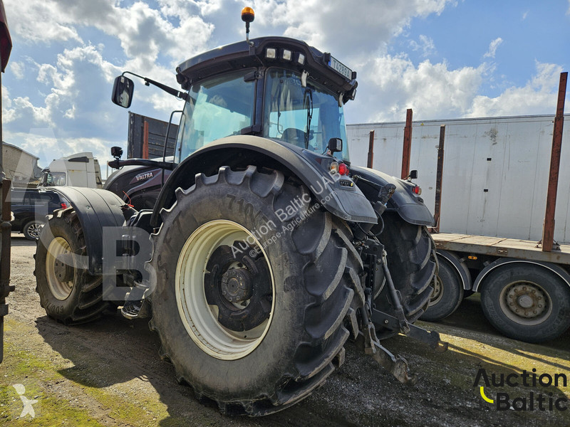 Zemědělský traktor Valtra