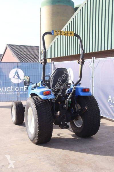 Tracteur agricole New Holland Boomer 2030
