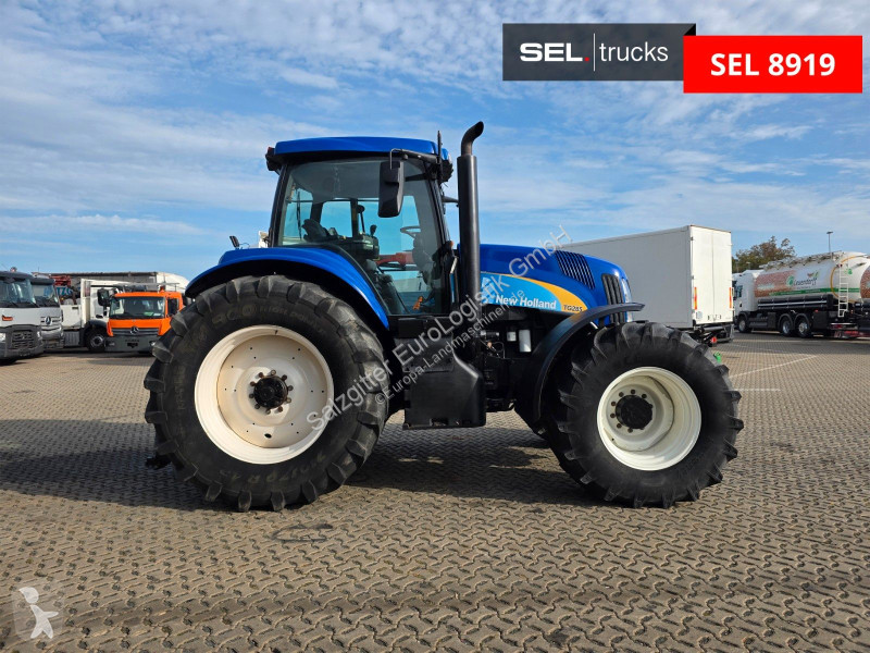 Tracteur agricole New Holland TG 230