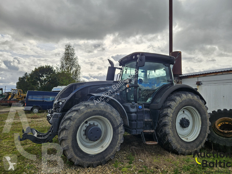 Tracteur agricole Valtra