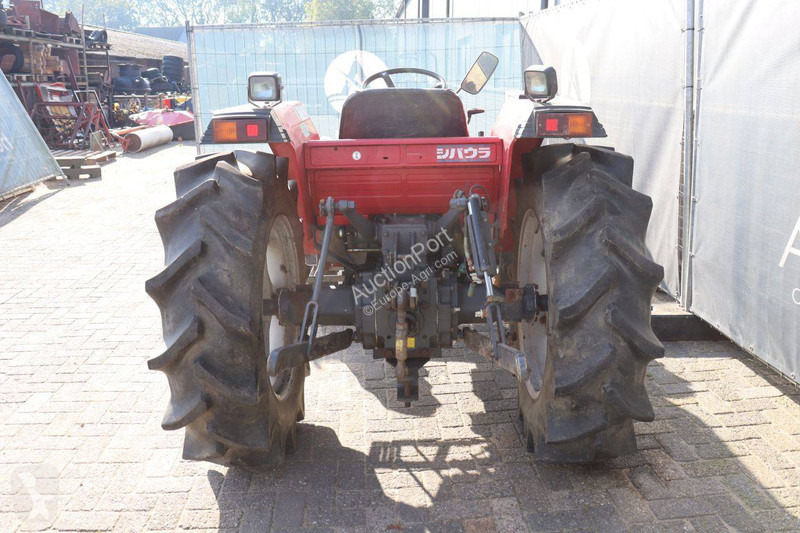 Tracteur agricole Shibaura D28F