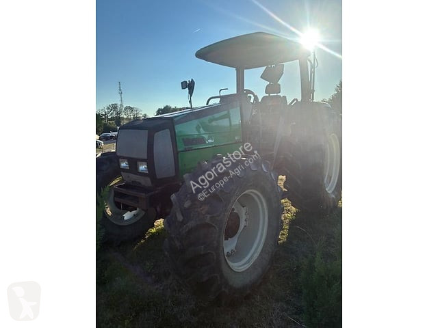 Zemědělský traktor Valtra 800