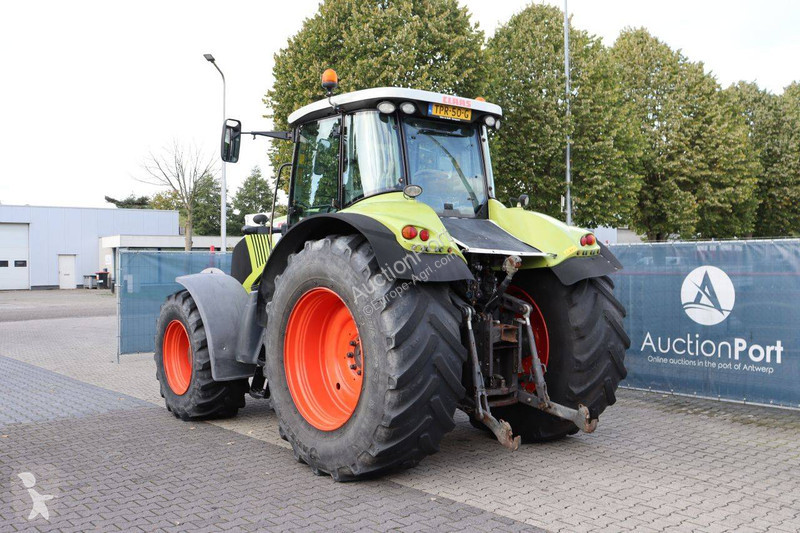 Zemědělský traktor Claas Axion 810