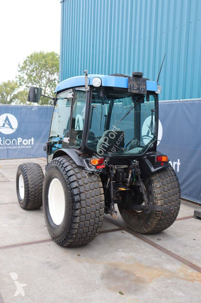 Zemědělský traktor New Holland T3030