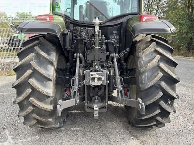 Tractor Valtra  a105