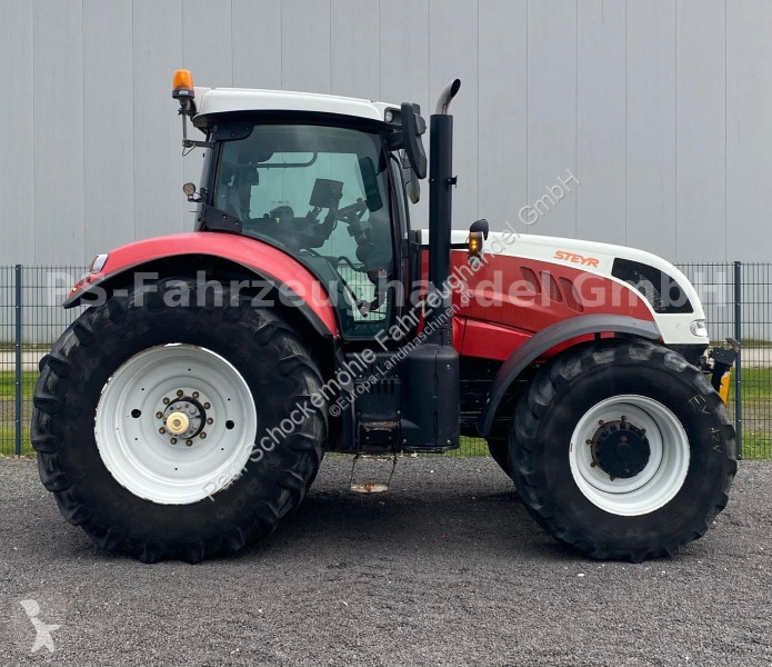 Tractor Steyr 6220...