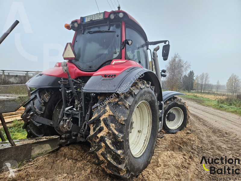 Tractor Valtra T 174 E