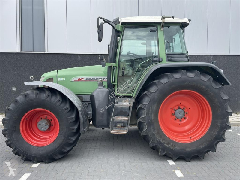 Tracteur agricole Fendt 716 Vario Com1