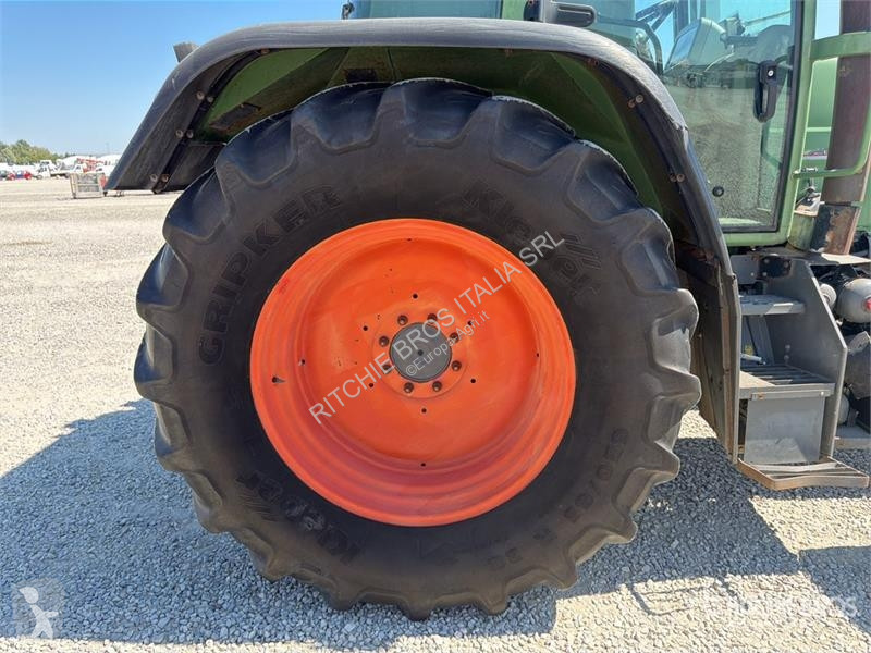 Сільськогосподарський трактор Fendt 716 Vario