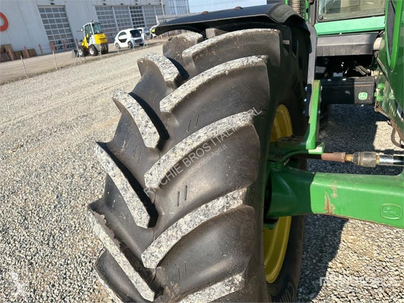 Tractor John Deere 6630 4WD Tractor