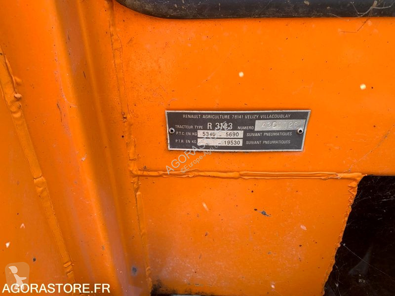 Tractor agrícola Renault 800M