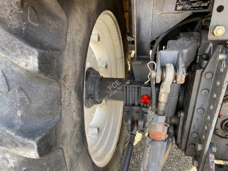 Tractor Renault 330  endommagé