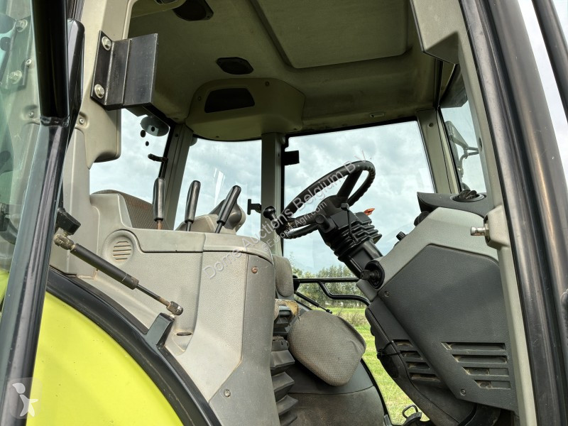 Tracteur agricole Claas Arion 640 Cis