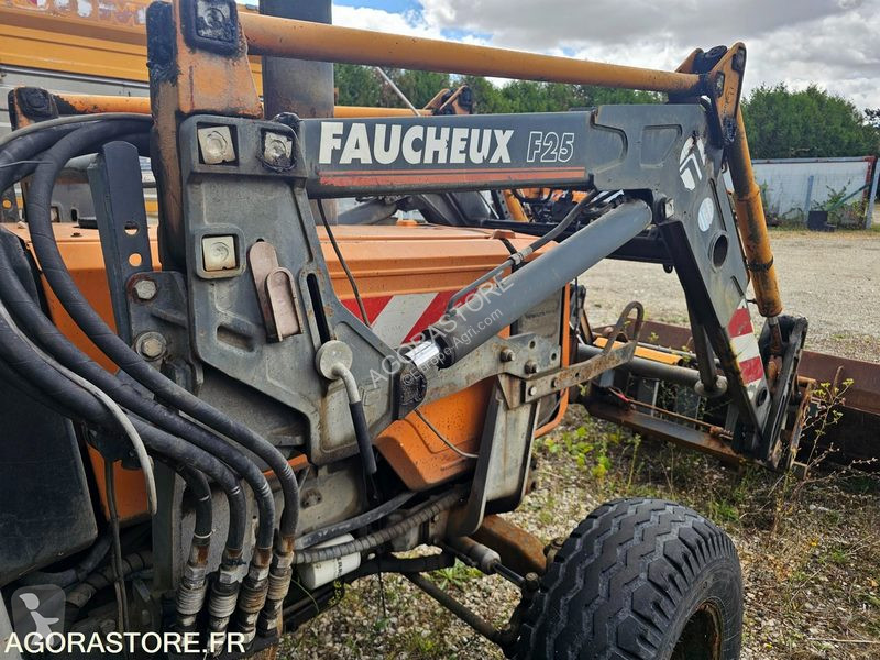 Tractor Renault R3143