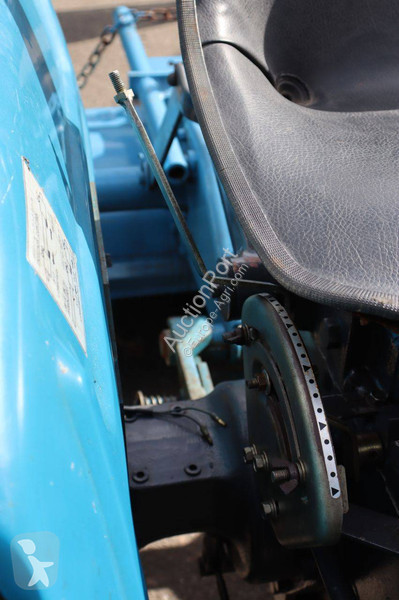 Tractor agrícola Mitsubishi D2050
