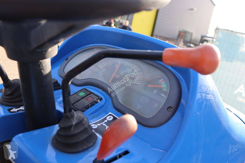 Zemědělský traktor New Holland TC40D