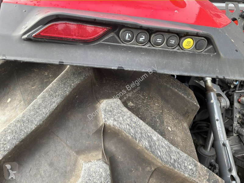 Zemědělský traktor Massey Ferguson 9S.425...
