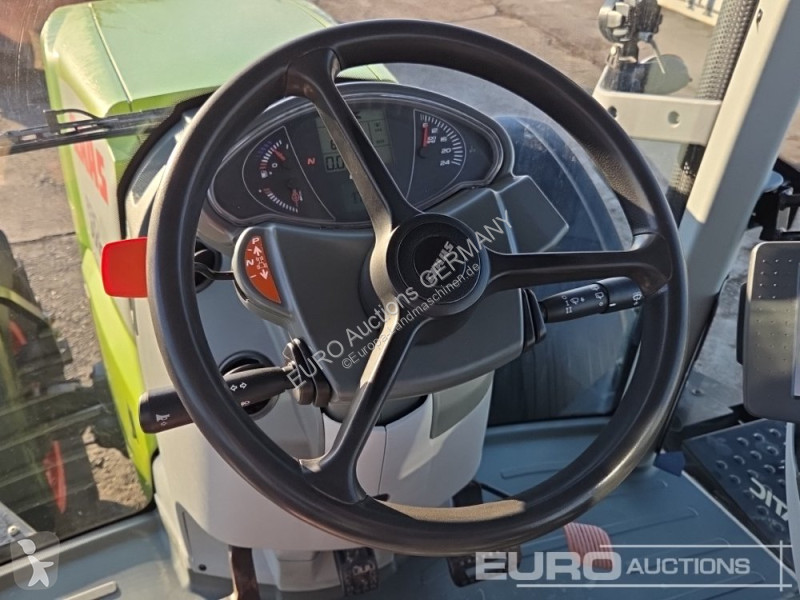 Tracteur agricole Claas Axion 830 CMATIC