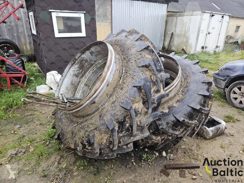 Tractor Valtra T 174 E