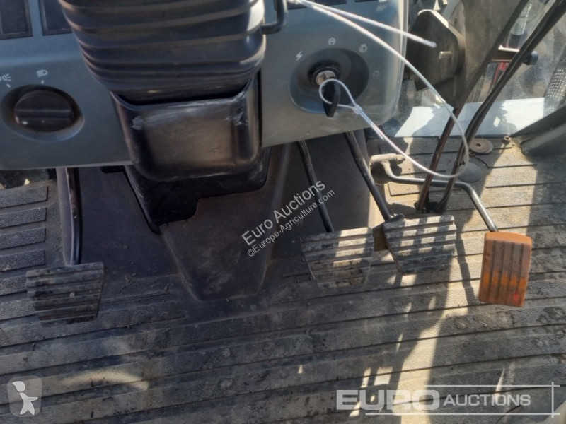 Tracteur agricole  CX85