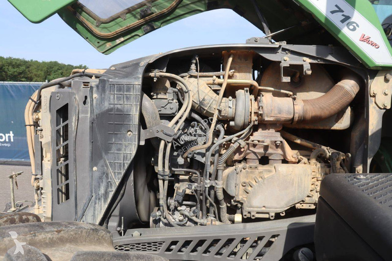 Lantbrukstraktor Fendt 716 Vario