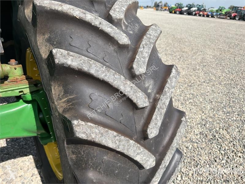 Tractor John Deere 6930 4WD Tractor