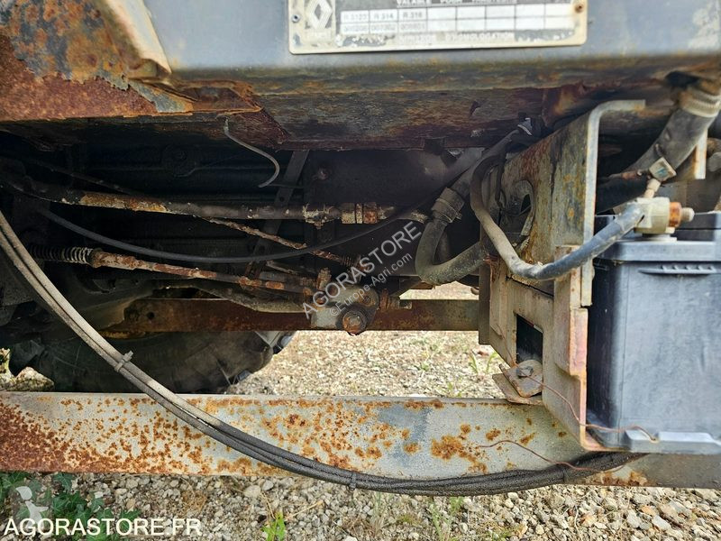 Tractor Renault R3143