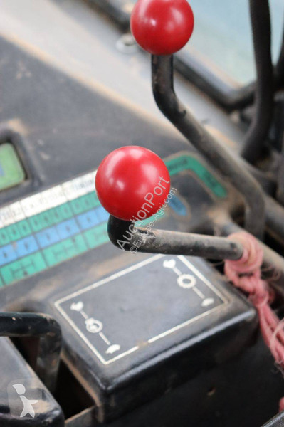 Zemědělský traktor  Bearcat PT225