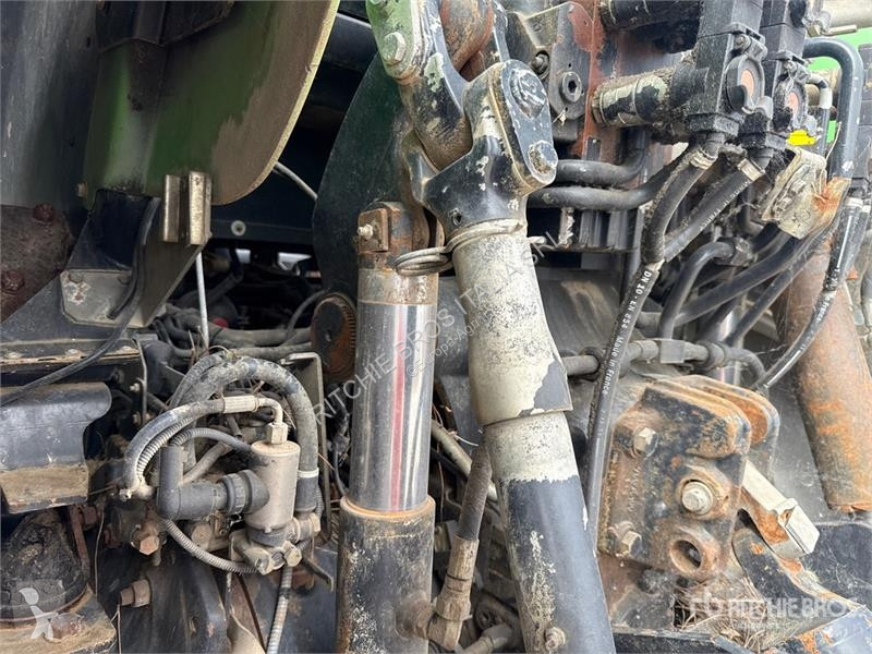 Сільськогосподарський трактор  L730 4WD Tractor