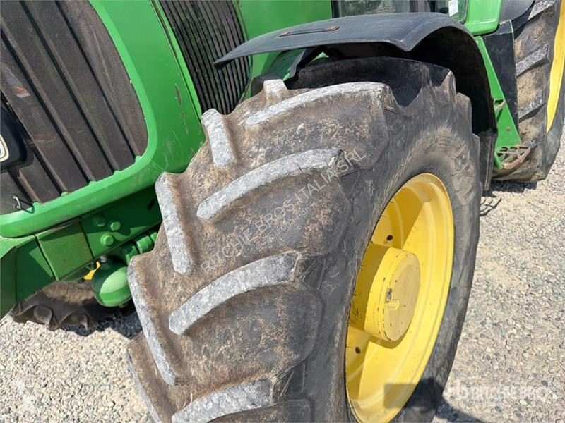 Tractor John Deere 6830 4WD Tractor