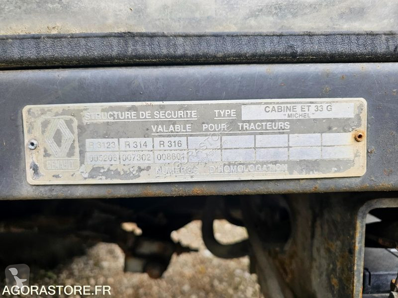 Tractor Renault R3143