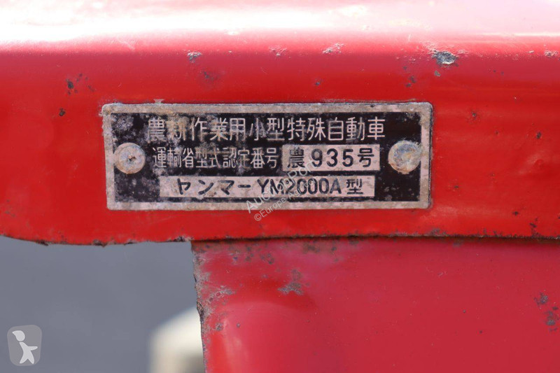 Tractor agrícola Yanmar YM2000B
