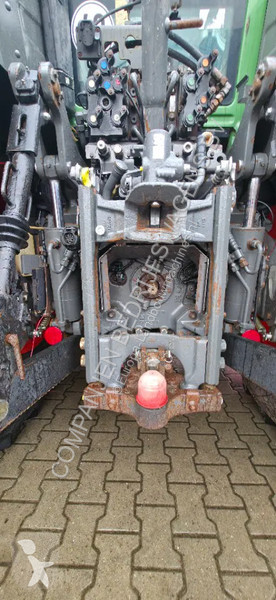 Lantbrukstraktor Fendt 822 Vario 833