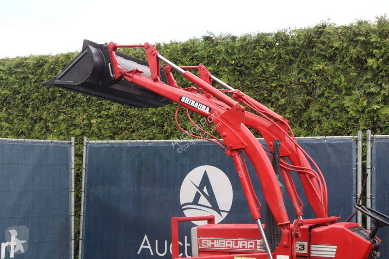 Lantbrukstraktor Shibaura SD1843