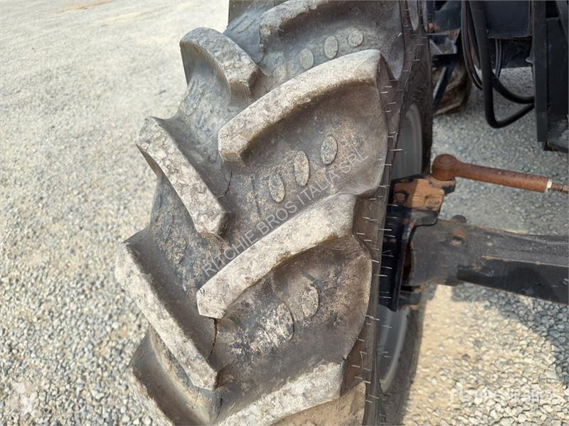 Сільськогосподарський трактор Massey Ferguson 4345